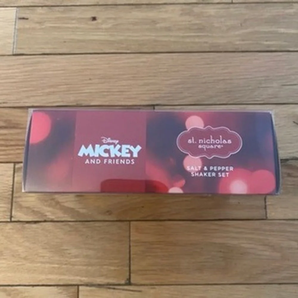 Disney Mickey Minnie Mouse Christmas Salt Pepper Shaker Set St Nicholas‎ Square